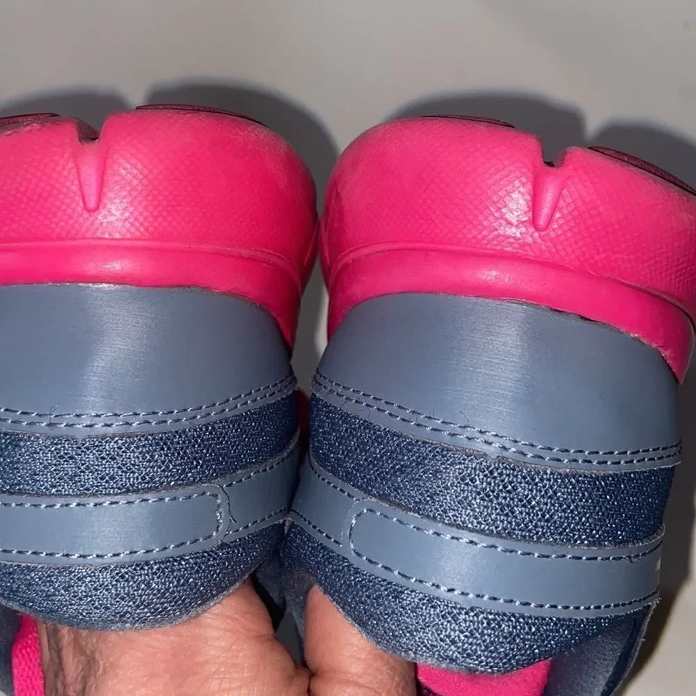 Nike please see